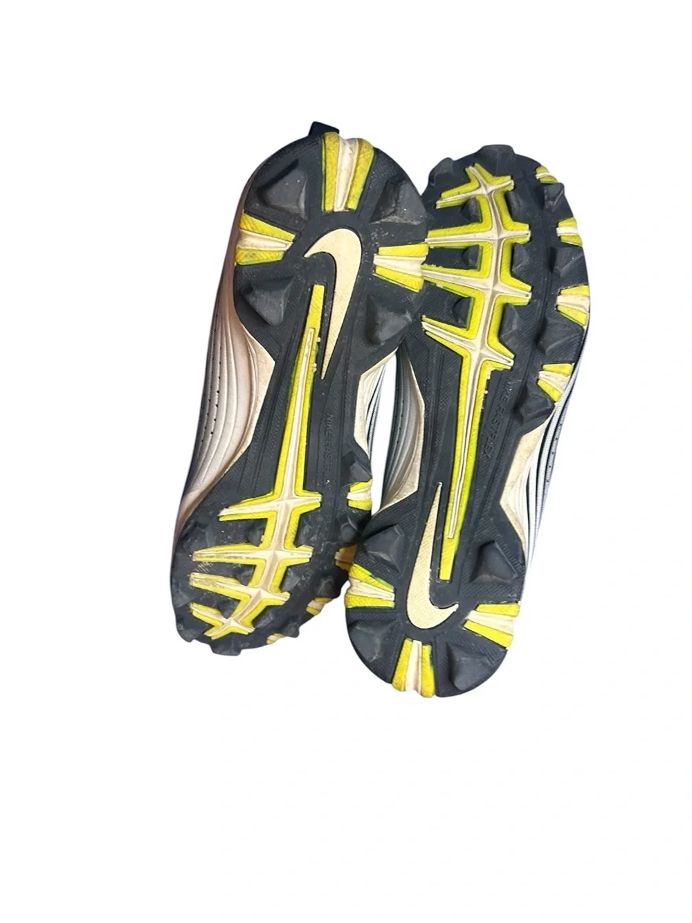 Nike Black and Yellow Softball baseballl plastic molded Cleats — Size 5 youth